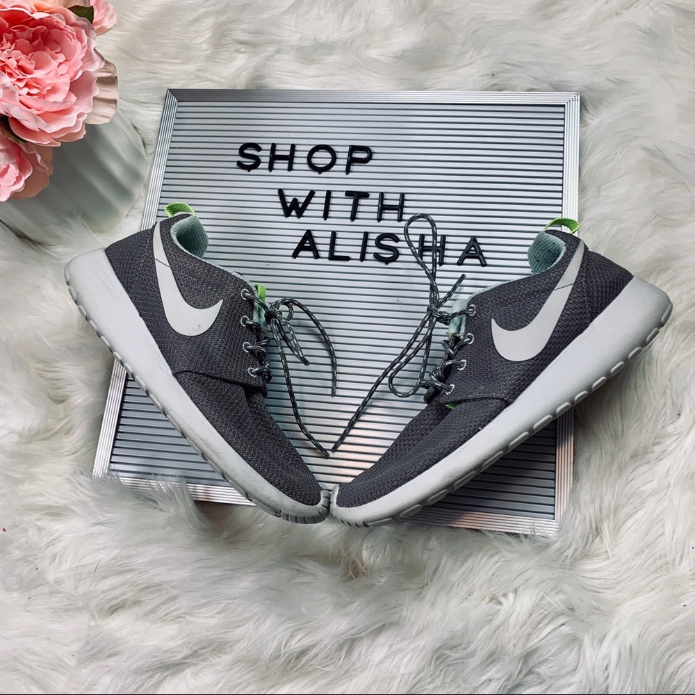 GUC Gray Nike Roshe One’s - Picture 3 of 5